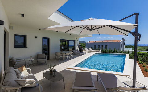Florinda: Piscine, Mobilier De Jardin, Meubles, Parapluie, Chaise, Recours, Ombre, Tableau De Plein Air, Patio, Table Cuisine Et Salle A Manger