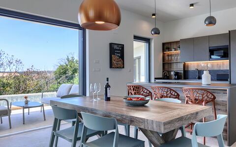 Florinda: Appartement, Design Urbain, Condominium, Béton, Balcon, Daylighting, Plâtre