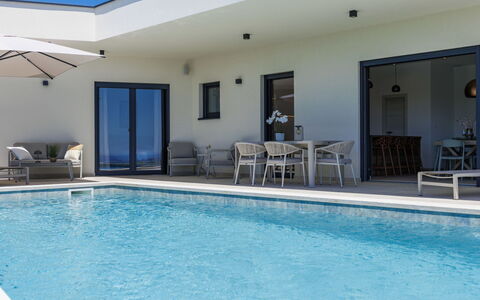 Florinda: Piscine, Bleu, Mobilier De Jardin, Meubles, Recours, Zone Résidentielle, Composite, Sol, Domicile, Biens