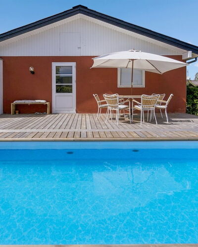 Maksimilian - 300M from the Sea