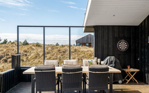 Steinunn - 600M from the Sea: Meubles, Bois, Design Intérieur, Sol, Sol, Chaise, Pièce, Plafond, Salon, Appartement