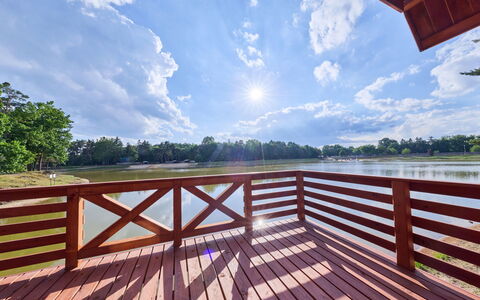 Hradec Kralove 4: L'Eau, Nuage, Banque, Lac, Dur, Plate-Forme, Pont, Boardwalk, Planche, Réservoir