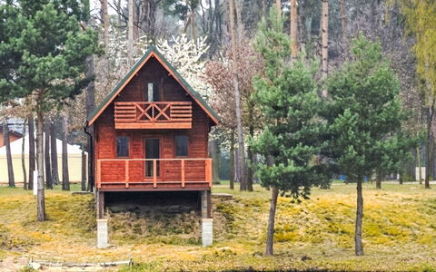 Hradec Kralove 4: Arbre, Chalet, Maison, Zone Rurale, Cabane En Rondins, Réservoir, Batiments Jardin, Cabanon, Ferme, Cabane