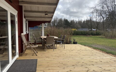 Jalina - 30Km from the Sea: Bois, Parquet, Sol, Sol, Dur, Tache De Bois, Planche, Plate-Forme, Arrière-Cour, Chaise