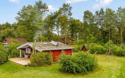 Jalina - 30Km from the Sea: Herbe, Maison, Toit, Chalet, Arbuste, Zone Rurale, Lot Terre, Domicile, Jardin