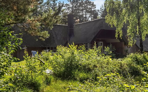 Ullamaj - 700M from the Sea: Végétation, Arbuste, Chalet, Lot Terre, Communauté Des Plantes, Toit, Jardin, Zone Rurale, Couverture De Sol