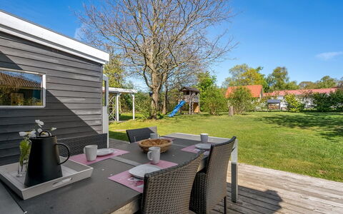 Niels - 1.3Km from the Sea: Meubles, Bois, Design Intérieur, Sol, Sol, Chaise, Pièce, Plafond, Salon, Appartement