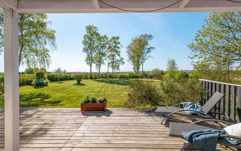 Niels - 1.3Km from the Sea: Meubles, Bois, Design Intérieur, Sol, Sol, Chaise, Pièce, Plafond, Salon, Appartement
