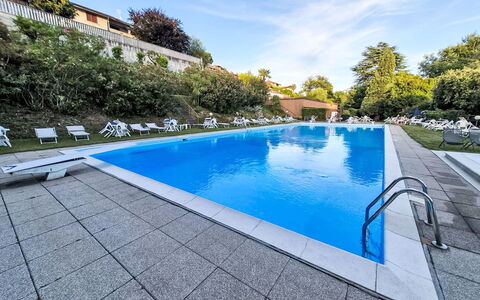 Lake & Pool: Piscine, Loisir, Recours, Ville Resort, Mobilier De Jardin, Hôtel, Thermes, Eco Hôtel, Centre De Loisirs