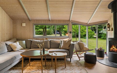 Niela - 700M from the Sea: Meubles, Design Intérieur, Sol, Bois, Sol, Canapé, Plafond, Salon, Pièce, Éclairage