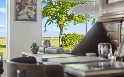Arnke - 300M from the Sea: Meubles, Mobilier De Jardin, Vaisselle, Table, Drinkware, Chaise, Tableau De Plein Air, Aliments, Bouteille