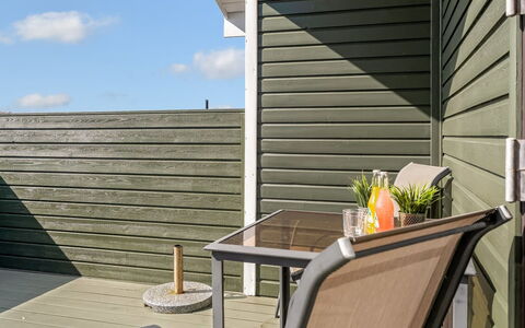 Eida - 400M from the Sea: Meubles, Design Intérieur, Bois, Plafond, Sol, Sol, Parquet, Table Cuisine Et Salle A Manger, Table, Luminaire