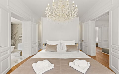 Apartment Nia Opatjia: Design Intérieur, Sol, Sol, Plafond, Chambre, Éclairage, Lit, Appartement, Domicile, Literie