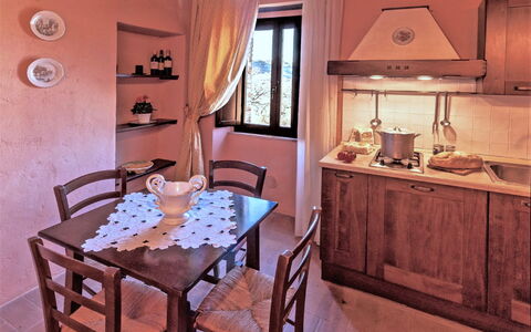 Villa Campo al Vento - Country Farm: Meubles, Design Intérieur, Sol, Pièce, Plafond, Éclairage, Sol, Table, Table Cuisine Et Salle A Manger, Luminaire