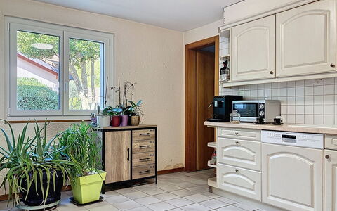Le Mas Chablais: Bois, Cabinetry, Meubles, Sol, Design Intérieur, Cuisine, Comptoir, Sol, Tiroir, Appareil De Cuisine