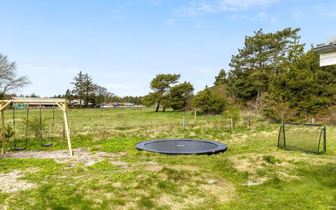 Mikkelina - 1.7Km from the Sea: Herbe, Plaine, Lot Terre, Pelouse, Prairie, Jardin, Ombre, Parc, Pâturage, Cour