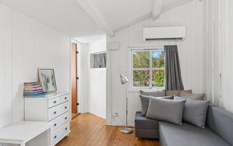 Swea - 2.5Km from the Sea: Bleu, Chalet, Maison, Domicile, Ferme, Biens, Siding