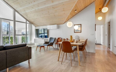 Antoinetta - 350M from the Sea: Design Intérieur, Sol, Sol, Plafond, Parquet, Meubles, Bois, Canapé, Salon, Luminaire