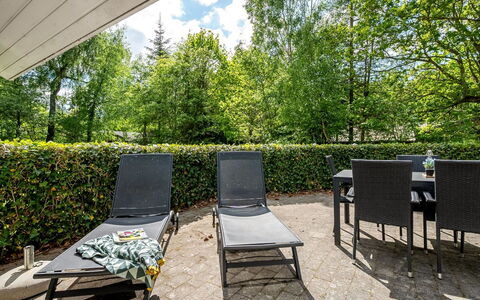 Antoinetta - 350M from the Sea: Meubles, Mobilier De Jardin, Arbuste, Tableau De Plein Air, Chaise, Table, Jardin, Ombre, Couverture De Sol, Aménagement Paysager