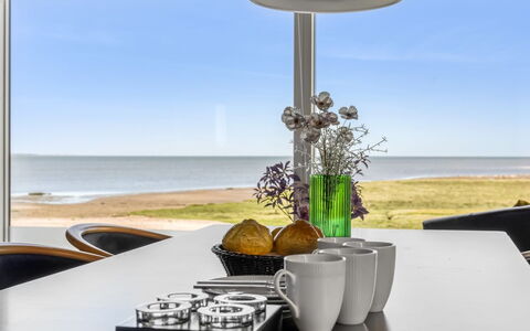 Nadua - 25M from the Sea: Meubles, Design Intérieur, Table, Table Cuisine Et Salle A Manger, Mer, Chaise, Salle À Manger, Océan, Table Basse, Matériau Naturel