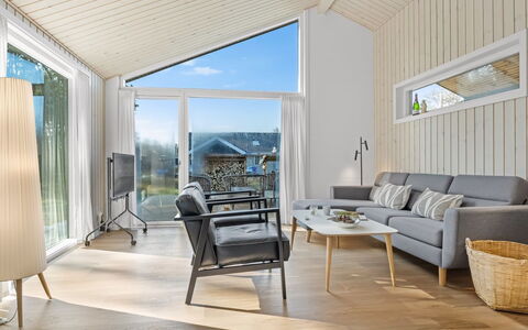 Frudde - 500M from the Sea: Design Intérieur, Bois, Meubles, Salon, Canapé, Sol, Plafond, Domicile, Sol, Pièce