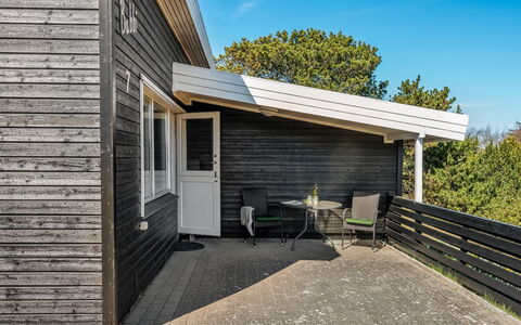 Aiden - 650M from the Sea: Meubles, Bois, Design Intérieur, Sol, Sol, Chaise, Pièce, Plafond, Salon, Appartement