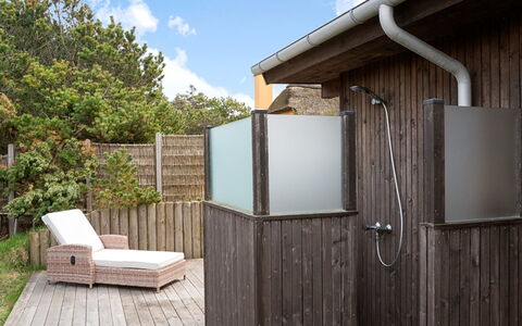 Minka - 500M from the Sea: Meubles, Bois, Design Intérieur, Sol, Sol, Chaise, Pièce, Plafond, Salon, Appartement