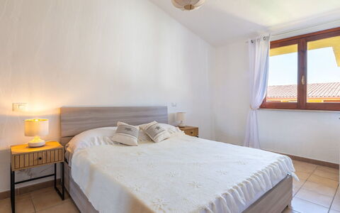 Fortuna: Lit, Design Intérieur, Sol, Sol, Chambre, Meubles, Bois, Pièce, Plafond, Literie