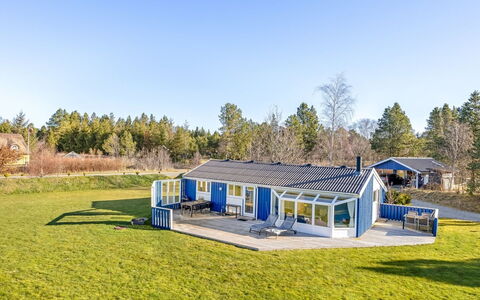 Nedzad - 500M from the Sea: Maison, Toit, Domicile, Chalet, Arbuste, Couverture De Sol, Biens, Ferme, Siding, Batiments Jardin