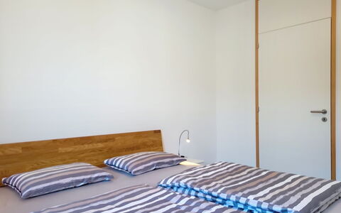Residenza Eride - Apt.4: Lit, Chambre, Sol, Mur, Design Intérieur, Sol, Bois, Drap De Lit, Literie, Parquet
