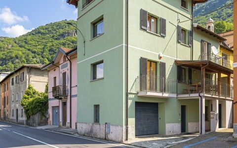 La Torre a Dorio: L'Eau, Arbre, Piscine, Recours, Jardin, Eco Hôtel, Ombre, Aménagement Paysager, Tropiques