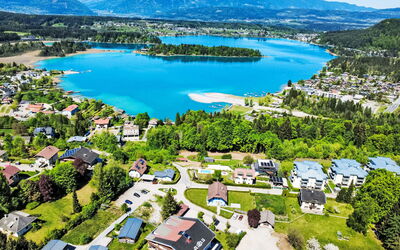 Faaker See 600: L'Eau, Ressources En Eau, Plan D'Eau, Paysage, Banque, Cotiers Et Relief Océaniques, Lac, Côte, Vue Du Ciel, Crique