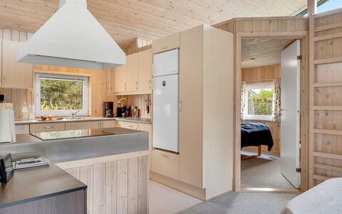 Sys - from the Sea: Cuisine, Sol, Bois, Design Intérieur, Plafond, Sol, Comptoir, Meubles, Pièce, Cabinetry