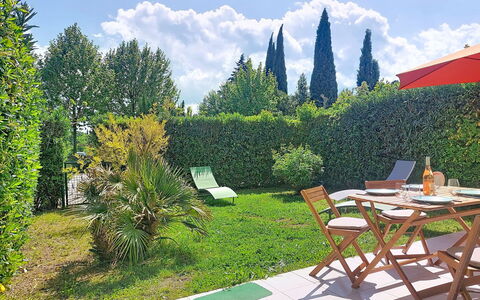 Les Bastides: Appartement, Balcon, Côte, Condominium, Station Balnéaire, Recours, Clôture, Ville Resort, Hôtel, Balustrade