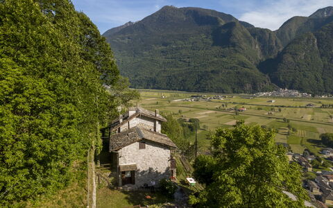 Carla & Ninni: Montagnes Relief, Colline, Montagne, Maison, Zone Rurale, Chaîne De Montagnes, Établissements Humains, Village, Chalet, Station De Montagne