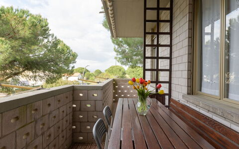Lago di Bracciano: Appartement, Balcon, Côte, Condominium, Station Balnéaire, Recours, Clôture, Ville Resort, Hôtel, Balustrade