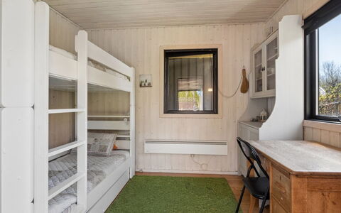 Emelita - 1.1Km from the Sea: Mur, Design Intérieur, Bois, Sol, Sol, Plafond, Chambre, Lit, Meubles, Pièce