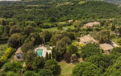 Luxury Villas Near Rome