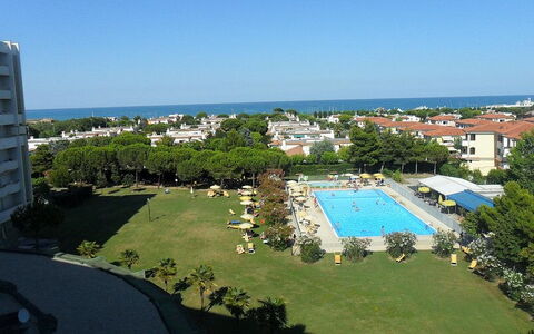Suite Riviera: Piscine, Recours, Des Loisirs, Loisir, Condominium, Ombre, Hôtel, Ville Resort, Parc, Centre De Loisirs
