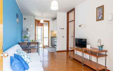 Casa di Lilia: Design Intérieur, Sol, Meubles, Sol, Pièce, Appartement, Plafond, Chaise, Salon, Tache De Bois