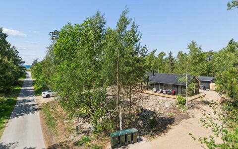 Gizelle - 200M from the Sea: Arbre, Arbuste, Chalet, Ombre, Allée, Piste, Aménagement Paysager, À Feuilles Persistantes, Batiments Jardin