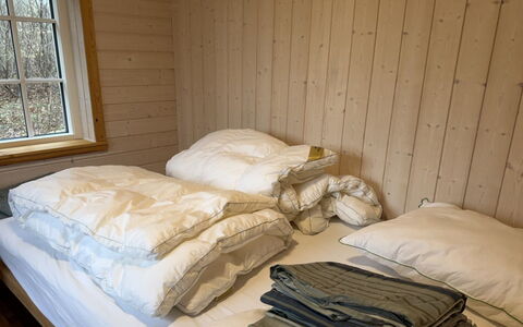 Heda - 1.6Km to the Fjord: Chambre, Bois, Drap De Lit, Lit, Literie, Meubles, Sol, Linge, Sol, Pièce