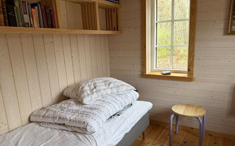 Heda - 1.6Km to the Fjord: Meubles, Sol, Bois, Sol, Design Intérieur, Chambre, Lit, Pièce, Drap De Lit, Literie