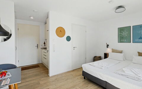 Seebrise: Meubles, Appartement, Design Intérieur, Chaise, Confort, Lit, Chambre, Oreiller, Dur, Conception