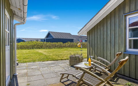 Ovine - 200M from the Sea: Piscine, Hôtel, Balcon
