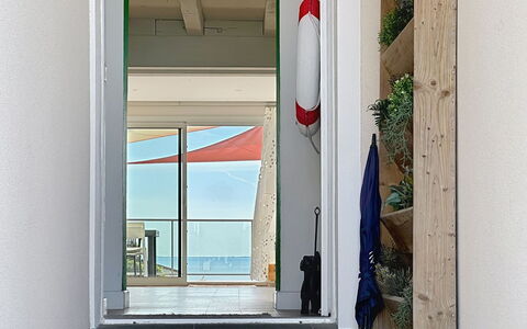 L'Incroyable Océane: Piscine, Hôtel, Balcon