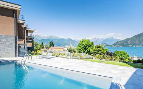 Casa Bel Lago: Bleu, Piscine, Recours, Eco Hôtel, Chaîne De Montagnes, Hôtel, Mobilier De Jardin, Ville Resort, Villa, Ombre