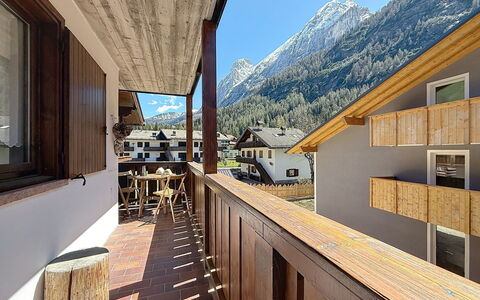 Casa Arnica: Chaîne De Montagnes, Dur, Tache De Bois, Balcon, Lumber, Village De Montagne, Planche, Alpes, Contre-Plaqué, Siding