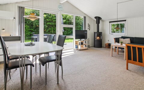 Brunhild - 29Km from the Sea: Design Intérieur, Sol, Meubles, Plafond, Bois, Sol, Salon, Canapé, Éclairage, Domicile