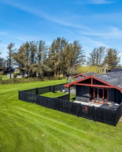 Kiana - 800M from the Sea